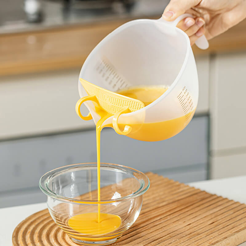 2 in 1 Baking Filter Measuring Cup