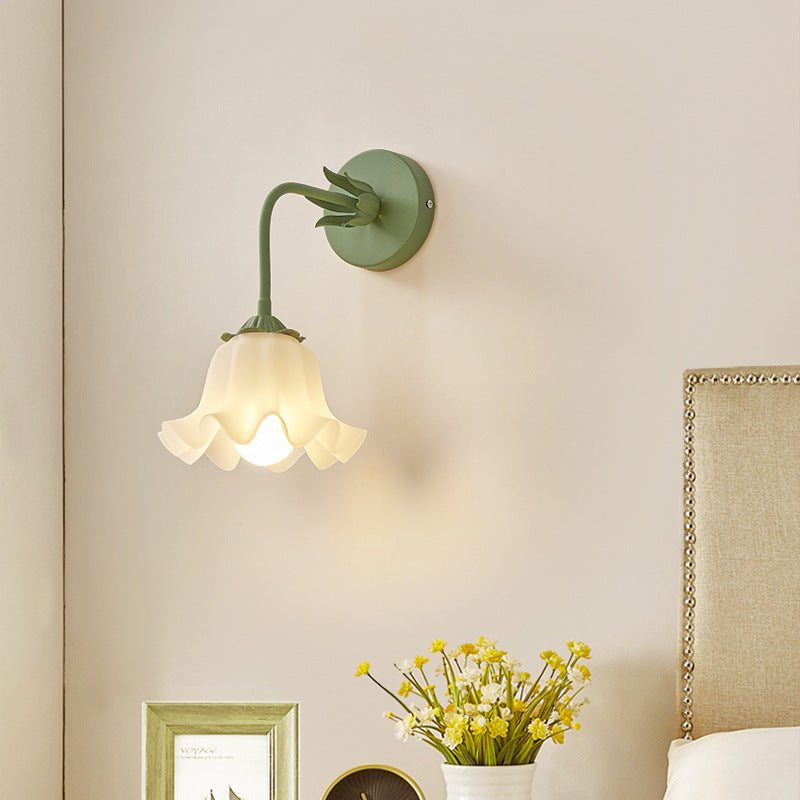 Graceful Flower Wall Lamp