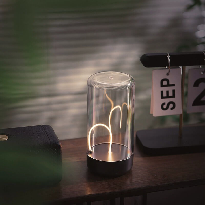 Magnetic Line Table Lamp