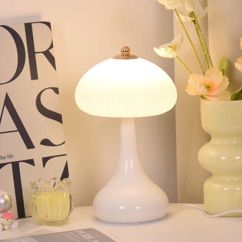 Romantic Cream Style Table Lamp