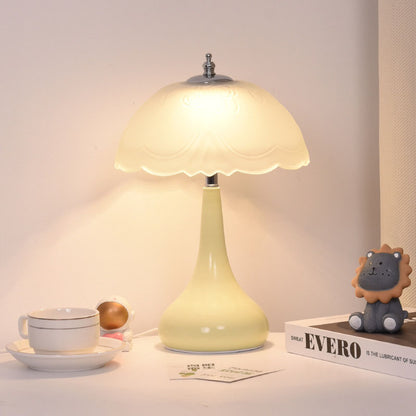 Romantic Cream Style Table Lamp