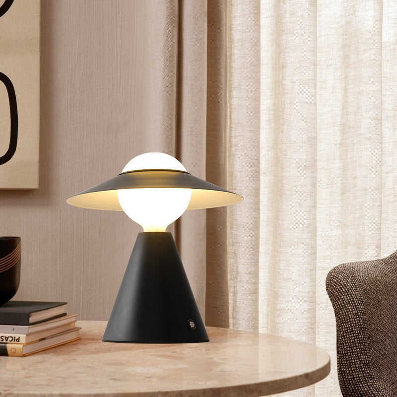 Straw Hat Table Lamp