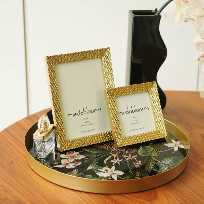 MOREUSHOP | Light Luxury Gold-plated Photo Frame – Moreushop
