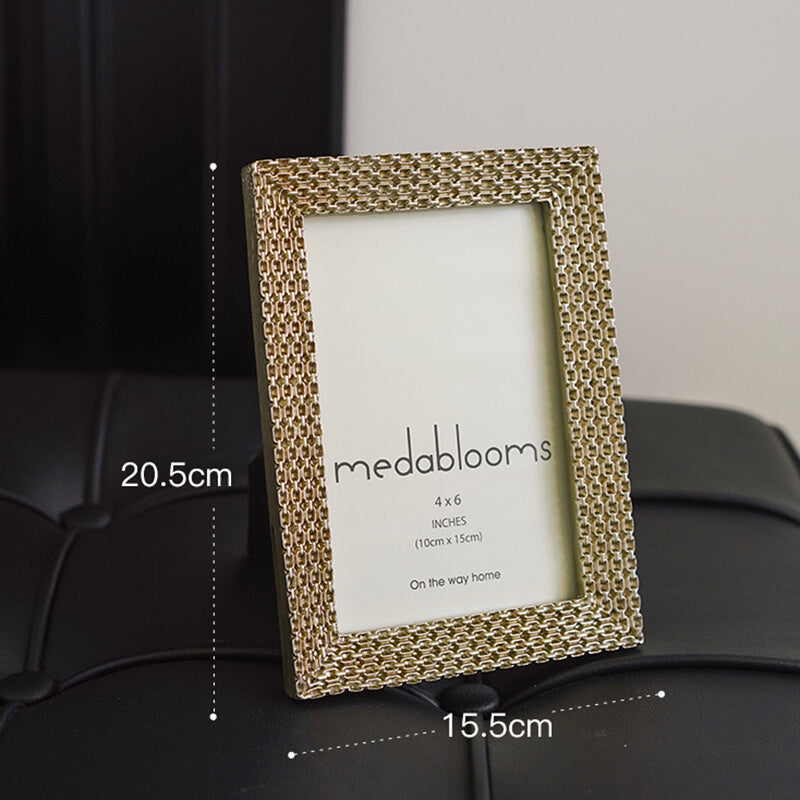 MOREUSHOP | Light Luxury Gold-plated Photo Frame – Moreushop